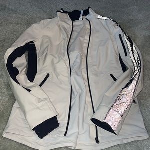 Lululemon Running reflective  Jacket SZ 6